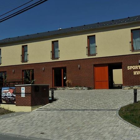 Sport Klub Hvozd酒店 外观 照片